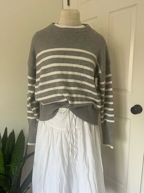 Philosophy Gray and White Striped Women's Knit Sweater